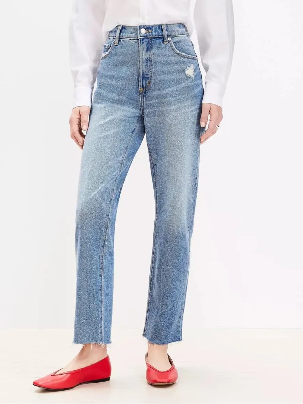 Ann Taylor/Loft the “Straight Jean” High Rise Light Wash Distressed Size 24/00